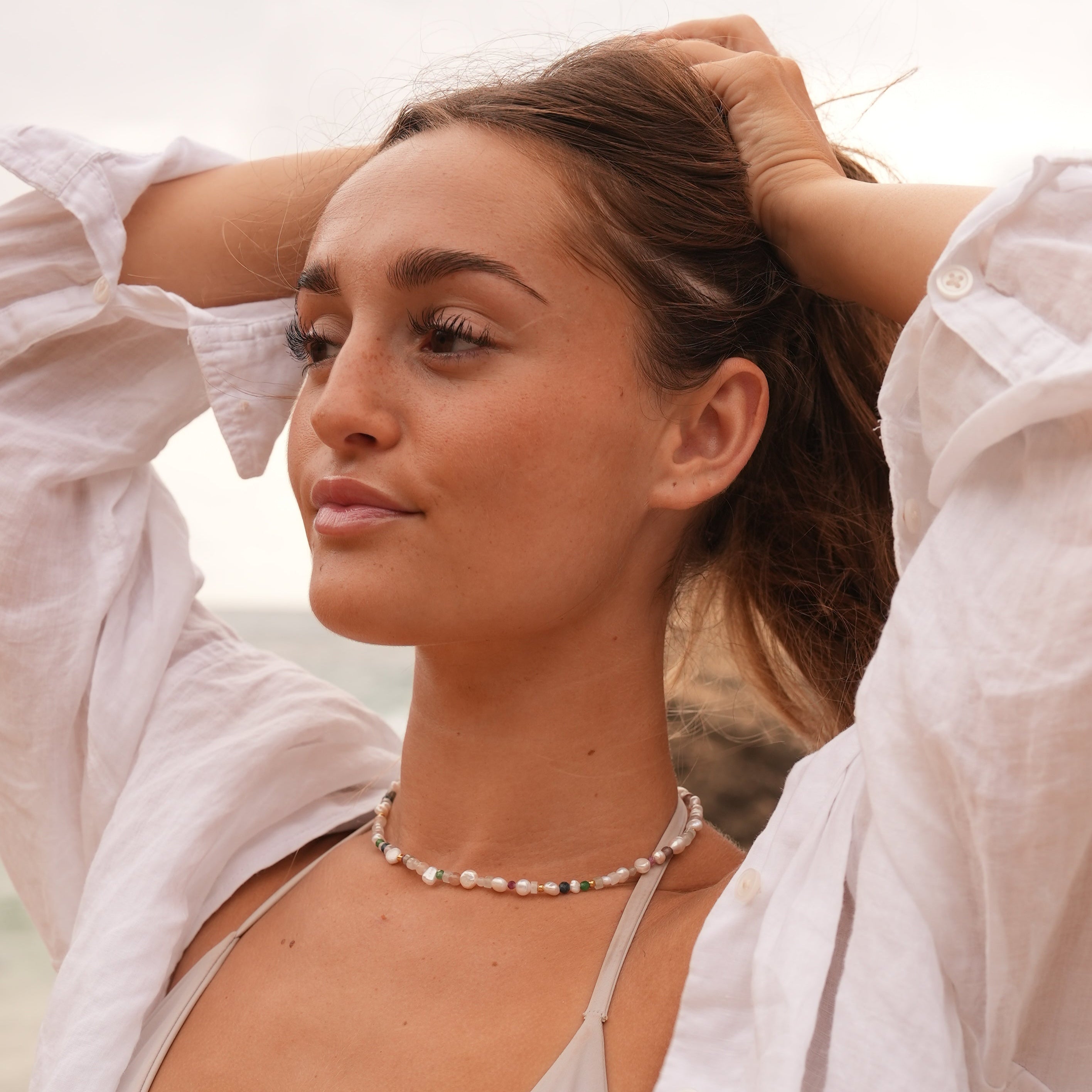 Klara – Nježna zlatna ogrlica s mini biserima
