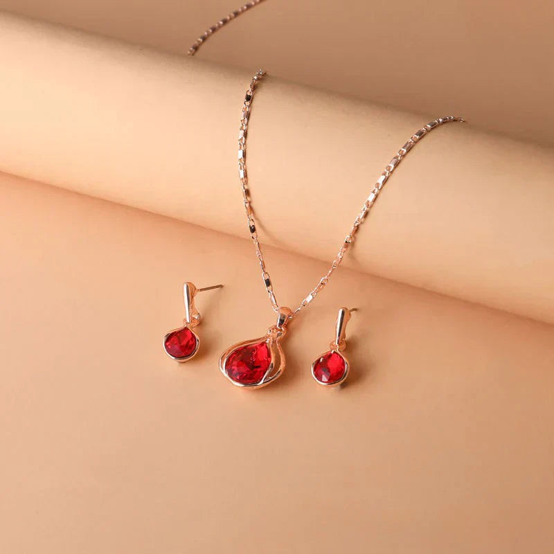 Zara – Ruby set s diskretnim privjeskom