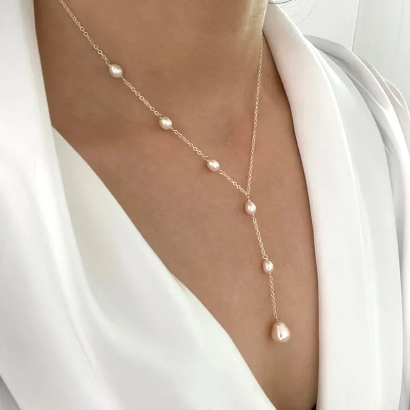 Annika – Vintage ogrlica s privjeskom i perlicama